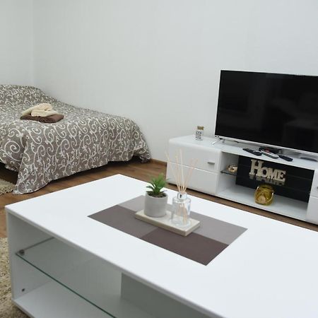 Apartmani Sofronic Loznica 1 Εξωτερικό φωτογραφία