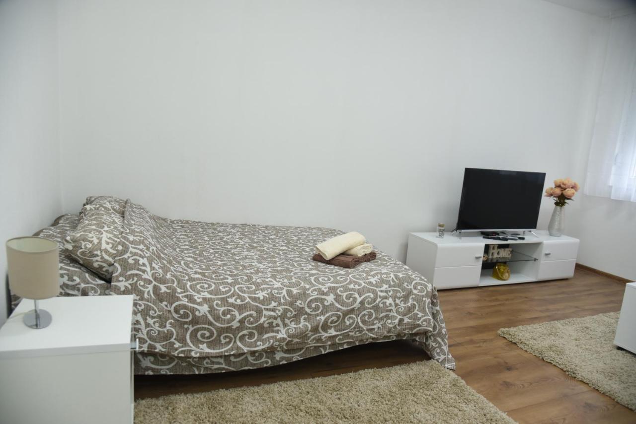 Apartmani Sofronic Loznica 1 Εξωτερικό φωτογραφία