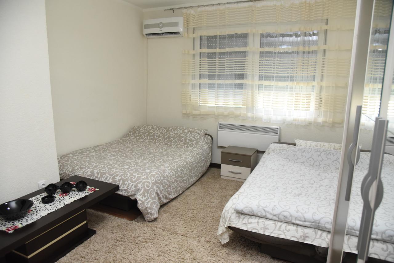 Apartmani Sofronic Loznica 1 Εξωτερικό φωτογραφία